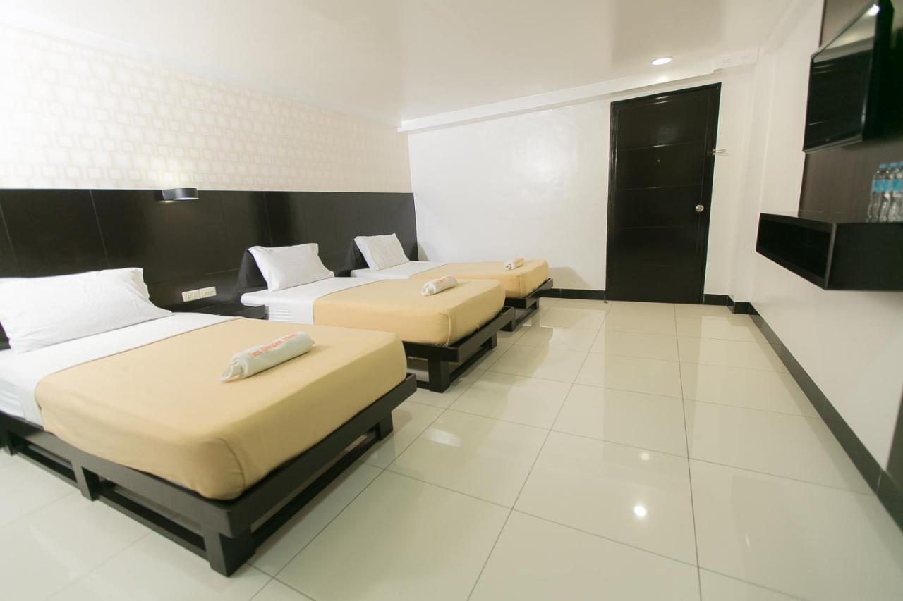 Sun Garden Hotel Tarlac Extérieur photo
